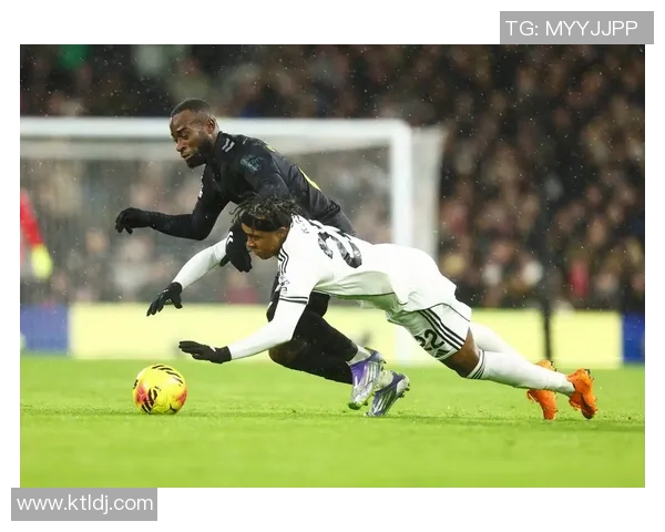 姆巴佩折翼伯纳乌：3周伤停撕碎“纪录神话”，阿隆索式偏执终成豪门毒药？